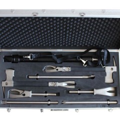 Manual percussive rescue tool kit