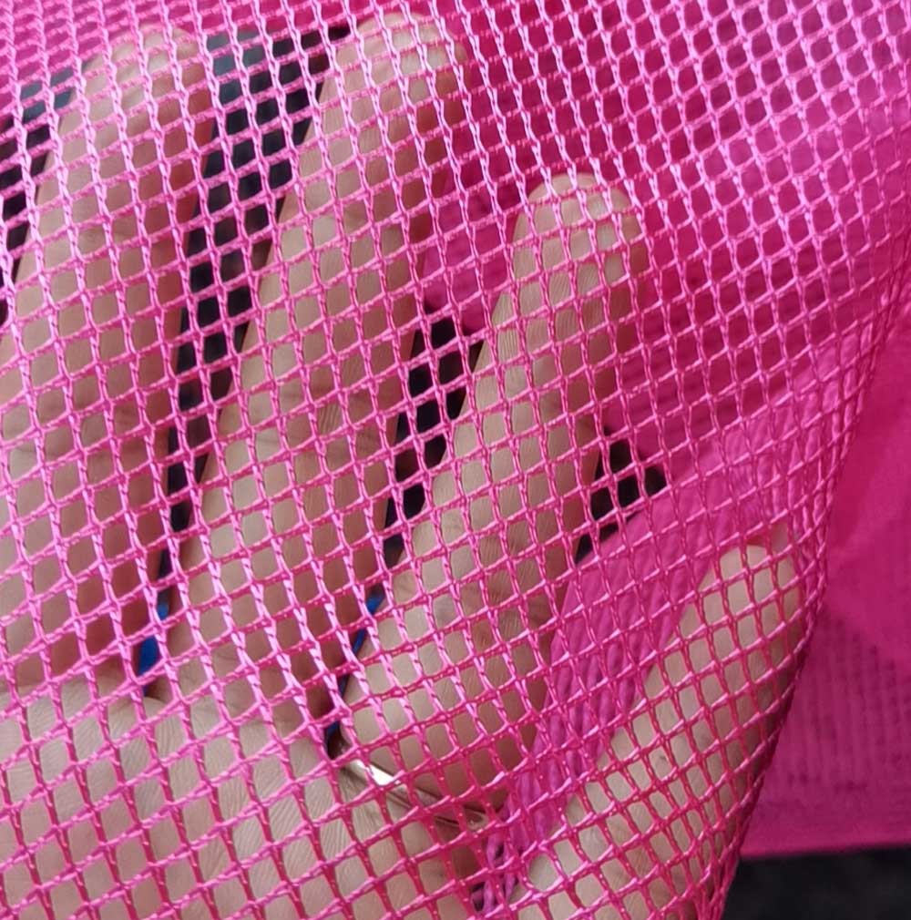 Diamond mesh fabric pink