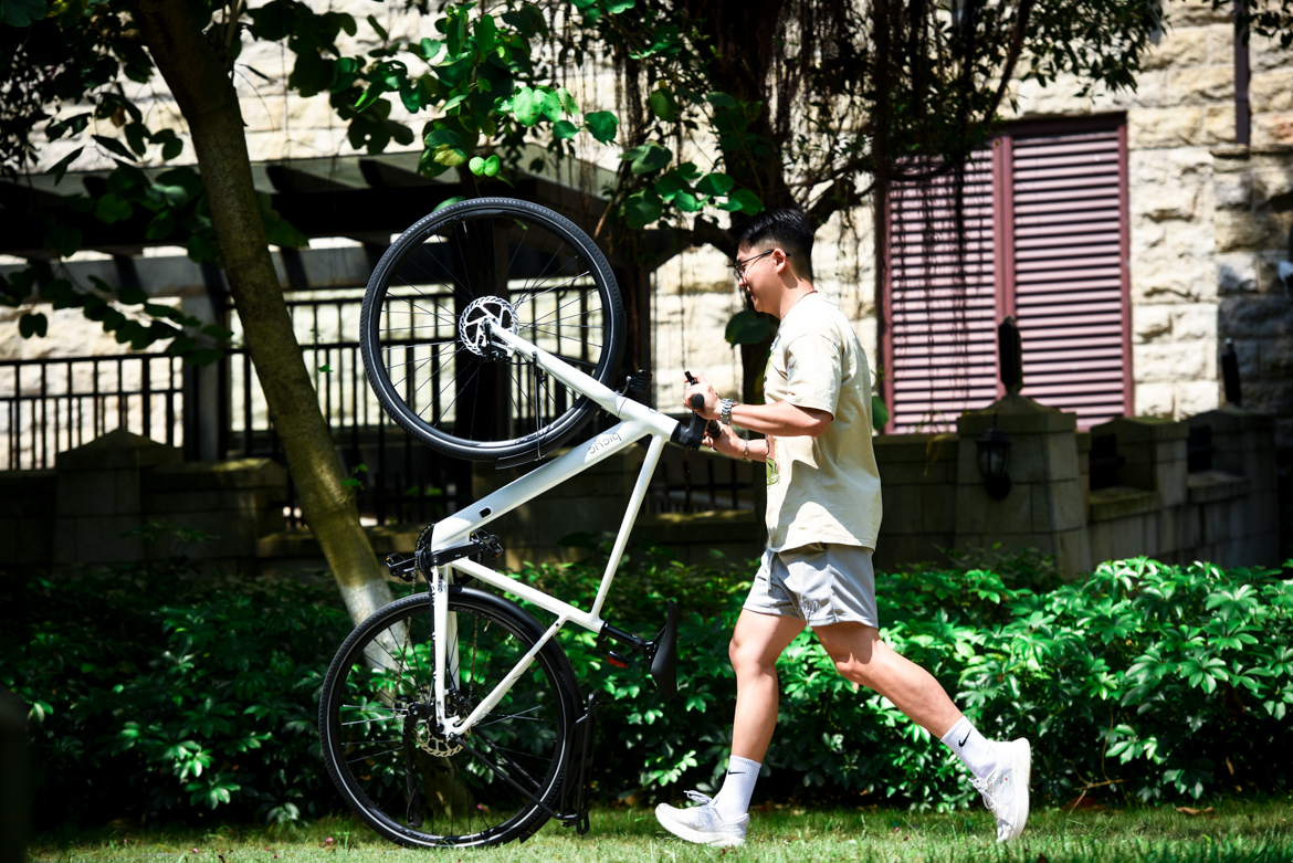 BICYC CITY. Lfie—a Chinese original e-bike brand focusing on innovative