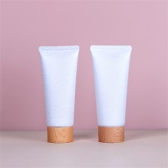 4oz White 21mm Round Body Lotion Tube Packaging With Wooden Cap D45mm