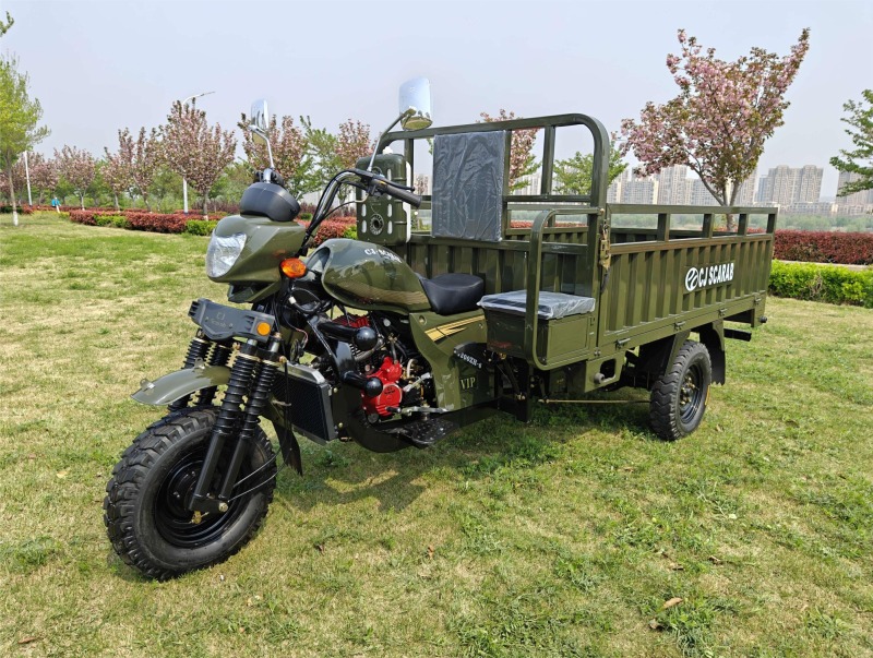 Durable 300cc Gasoline Cargo Tricycle for International Buyers with One-Arm Four-Spring Hydraulic Shock Absorber