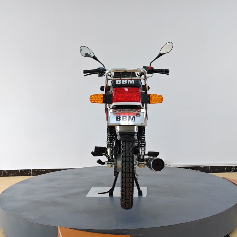 Hot-Selling 150cc Gasoline-Powered Two-Wheeled Adult Motorcycle, Suitable for Urban Commuting.