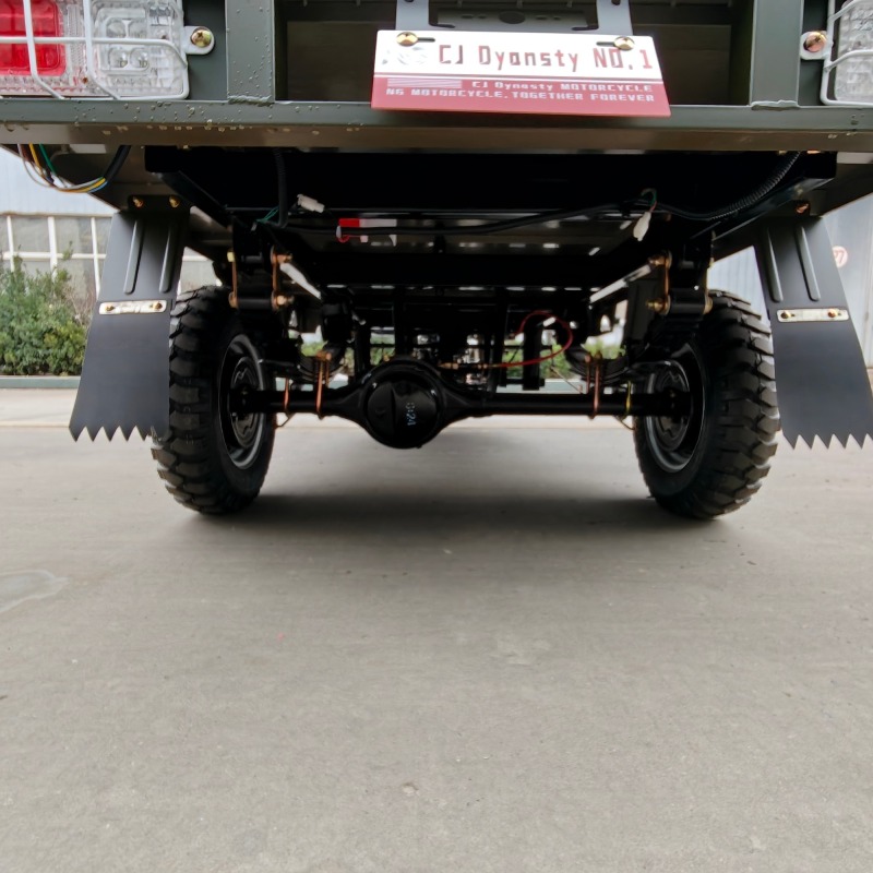 200cc Water-Cooled Gasoline Cargo Tricycle with Sunshade Maximum Load Capacity 1500kg
