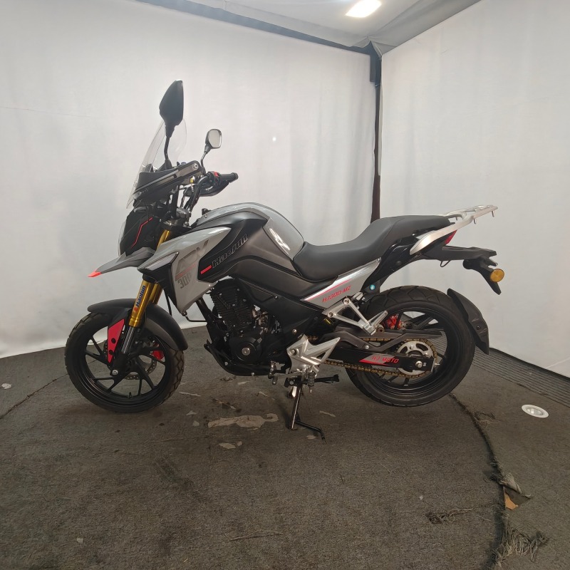 Factory Direct Supply of Sporty 300cc Gasoline Racing Motorcycles