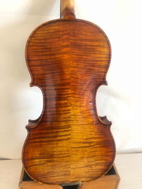 5 Strings  violin 4/4  size solid flamed maple back old spruce top hand carved