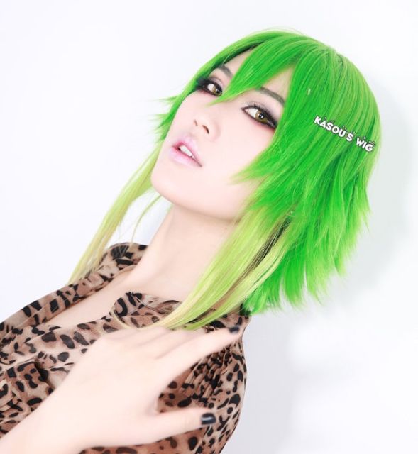 40cm / 15.7" Vocaloid Gumi green yellow ombre long layers cosplay wig