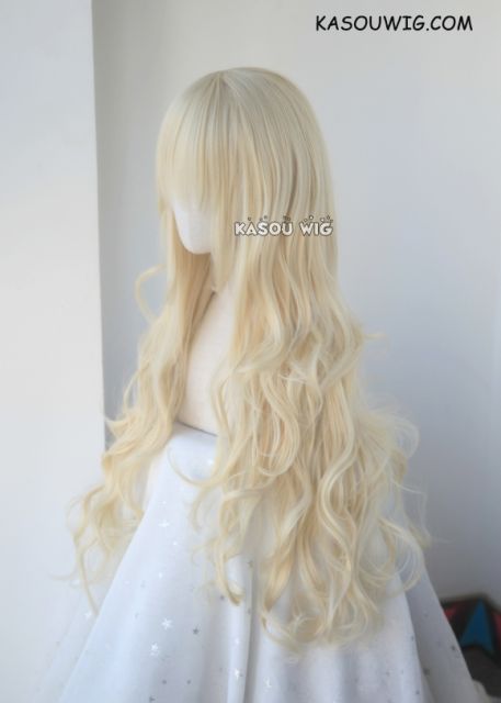 L-3 / SP17 light cream blonde long layers loose waves cosplay wig