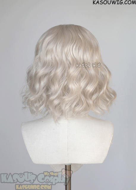 S-4 / SP05 pearl white loose beach waves lolita wig with bangs 35cm