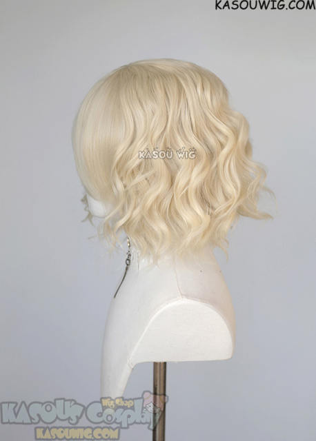 S-4 / SP17 light cream blonde loose beach waves lolita wig with bangs 35cm