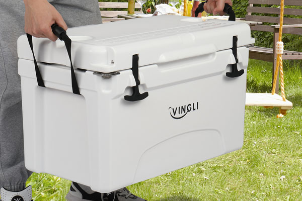 Silk-Screen Printing your logo on ice chest cooler box