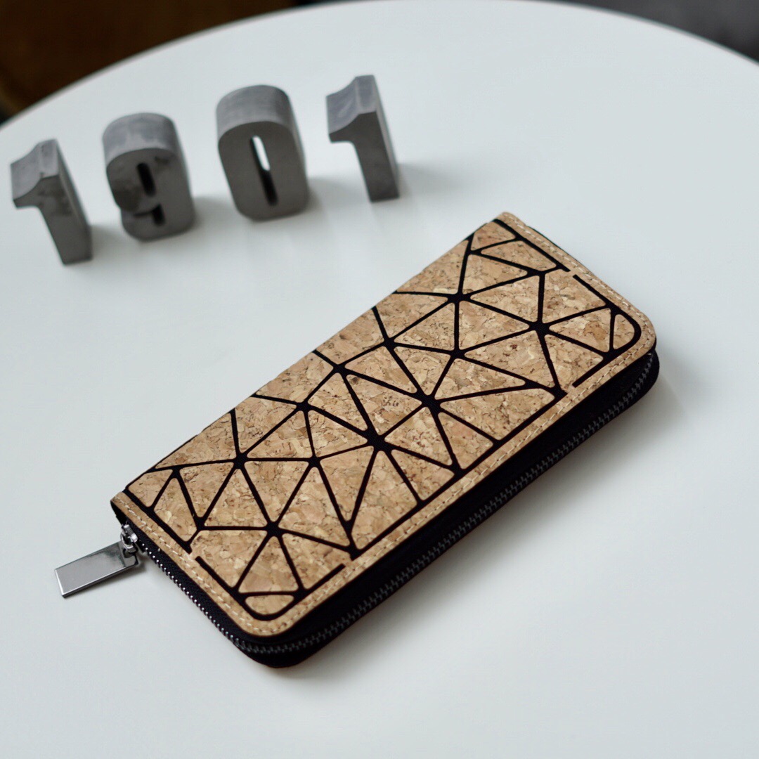 Geometric Irregular Triangle Cork Zipper Wallet