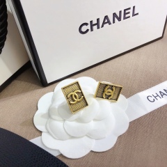 High Quality Fashion Earring 01620