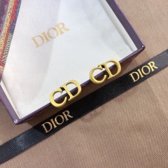 High Quality Fashion Earring 01544