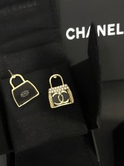 High Quality Fashion Earring 01990