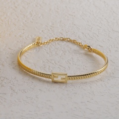 High Quality Fashion bracelet 07138361