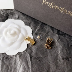 High Quality Fashion Earring 011021