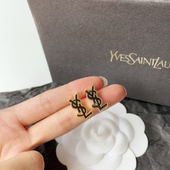 High Quality Fashion Earring 011021