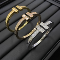 High Quality Fashion Bracelet 03130537