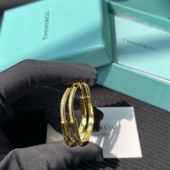 High Quality Fashion Earring 011035