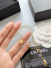 High Quality Fashion Necklace 01657