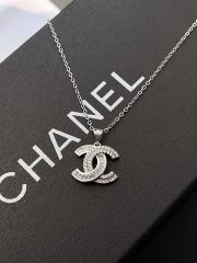 High Quality Fashion Necklace 01668