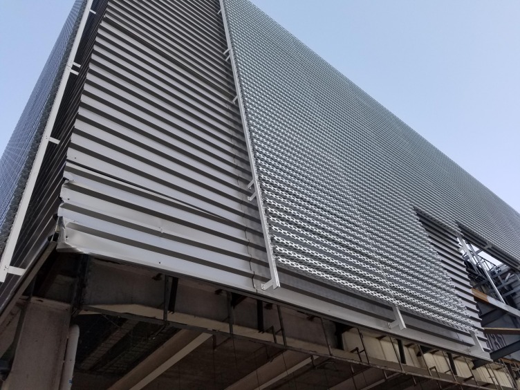 Aluminum curtain wall
