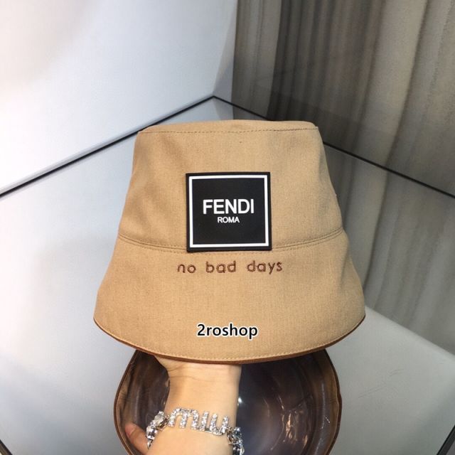 FENDI 모자
