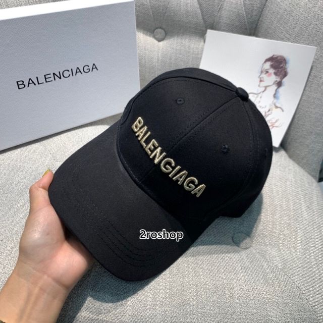 Balenciaga 모자