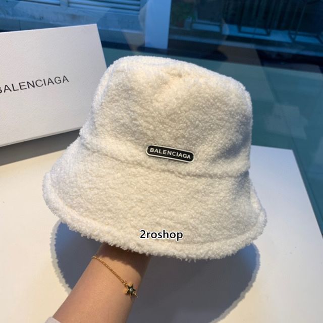 Balenciaga 모자