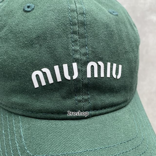 MIUMIU 모자