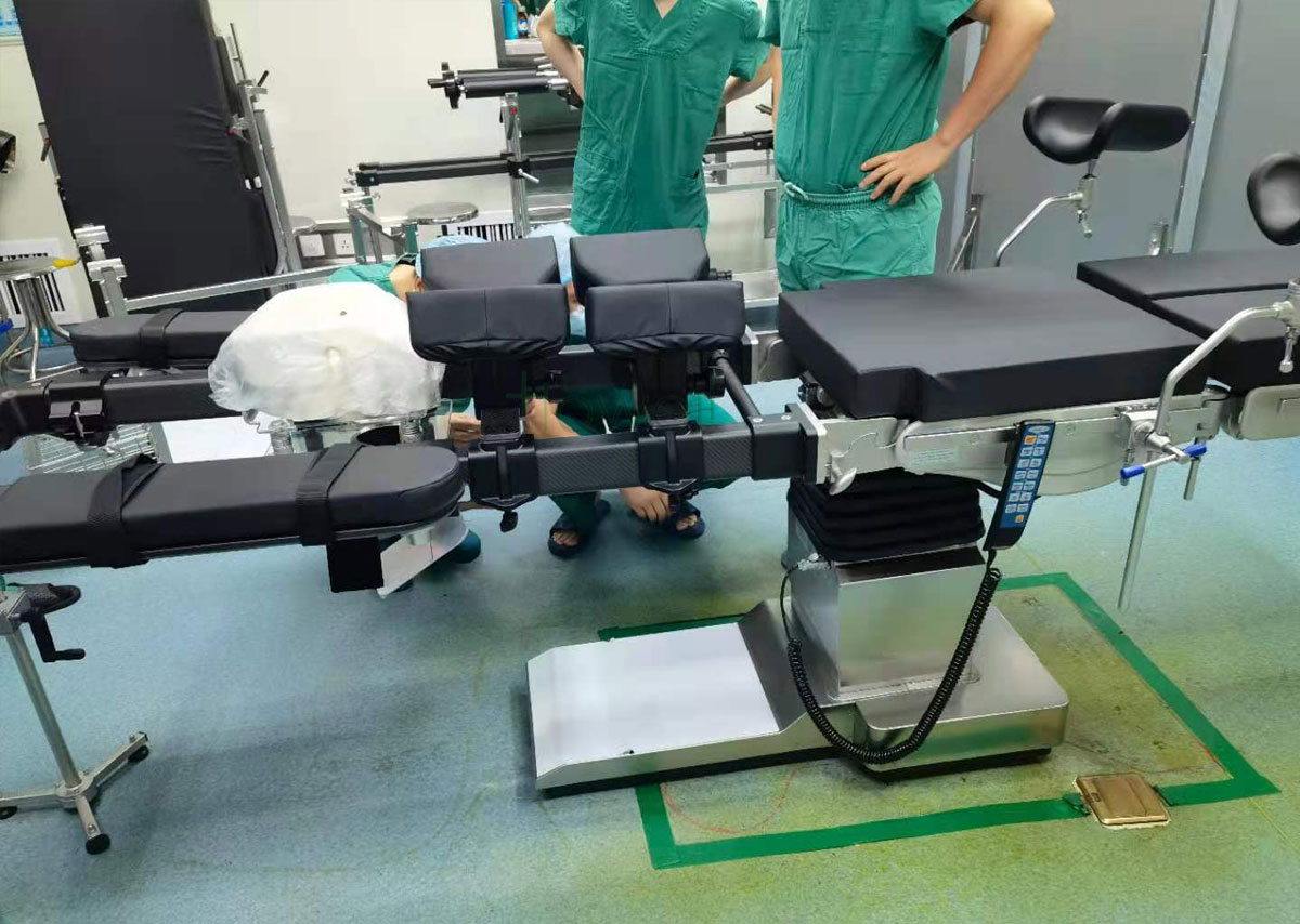 Mesa de cirurgia de coluna única Jackson