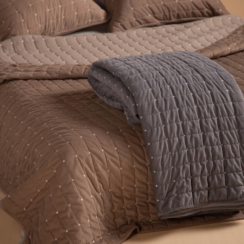 Delight Home corduroy quilt set