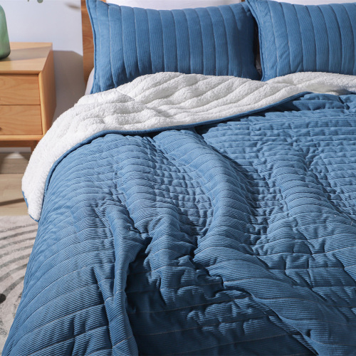 Delight Home corduroy sherpa quilt