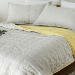 Delight Home linen quilt