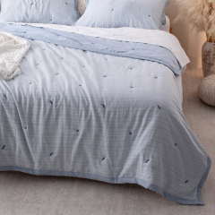Yarn-dyed Faux Cotton-linen Embroidery Quilt