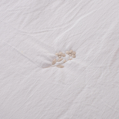 Faux Cotton-Linen Embroidery Quilt