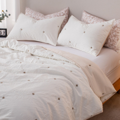 Jacquard Polyester quilted quilt set