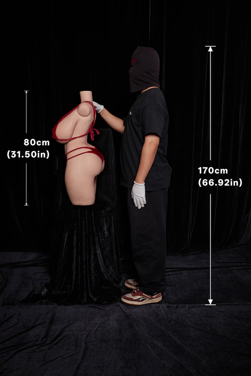 ULW 884# Rhea: A side-view size comparison showing the 80cm headless torso in red lingerie alongside a 170cm adult male, clearly showcasing the extremely voluminous profile and detailed, fair skin textures.