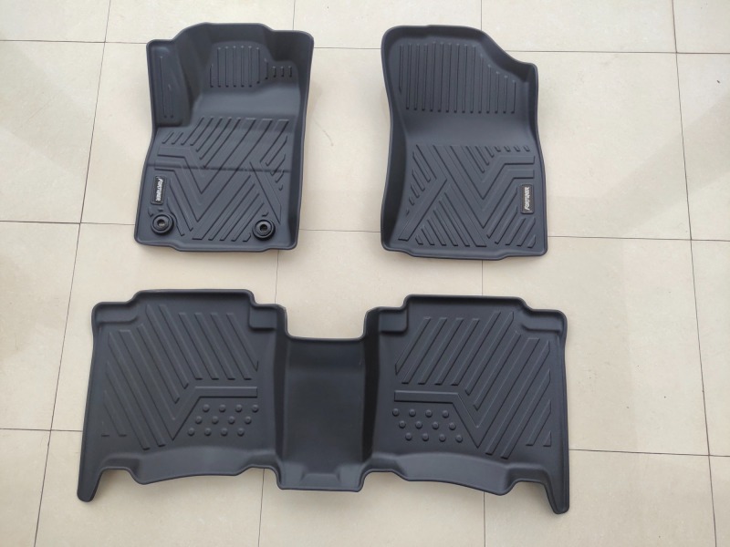 Custom Car Floor Mat Manufacturer for Toyota Fortuner