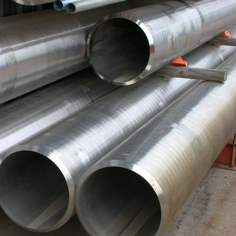 Methods to prevent quenching cracks in alloy steel pipes