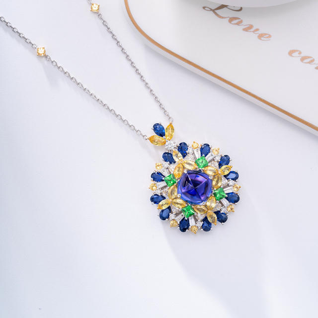 Luxury pave setting cubic zircon pendant necklace