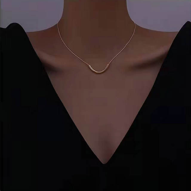 Simple design U shaped stainless steel necklace