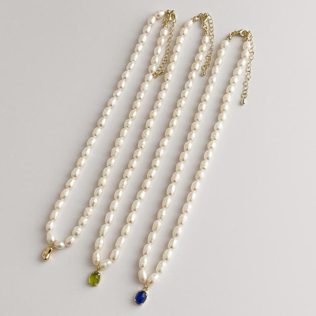 Vintage baroque pearl choker necklace