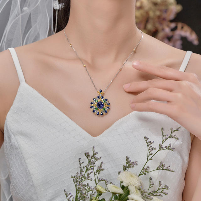 Luxury pave setting cubic zircon pendant necklace