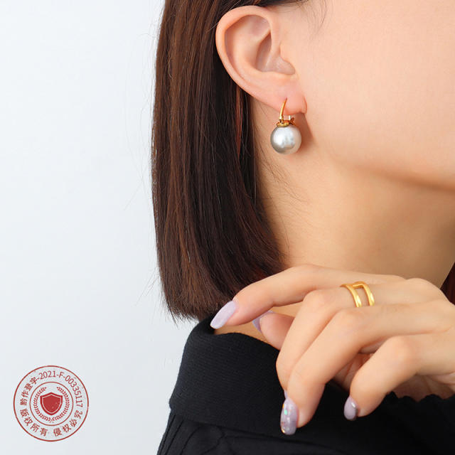 Pearl earrings