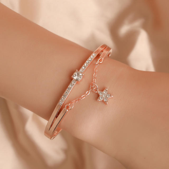 Five-pointed star inlaid rhinestone charm bangle