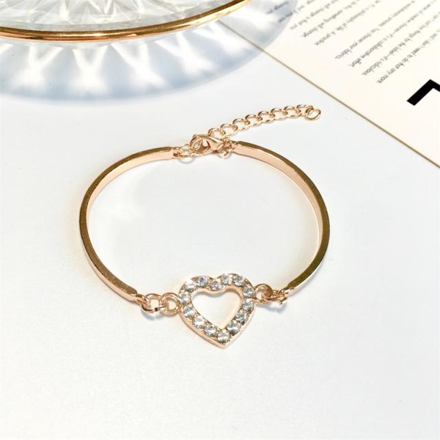 Heart inlaid rhinestone bangle