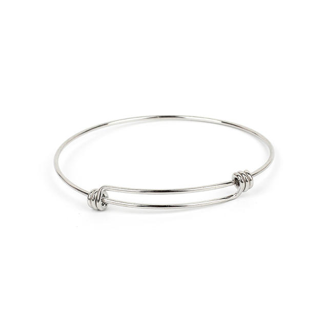 Expandable alloy bangle