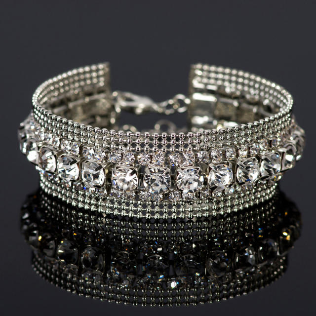 Korean fashion personality pave setting rhinestone bangle