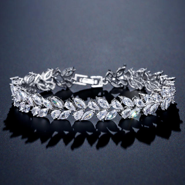 Zircon bracelet